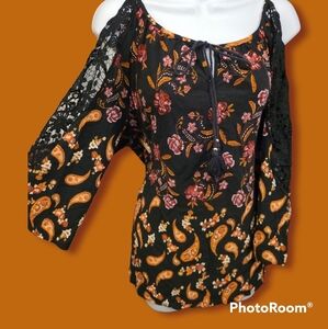Top cold shoulder floral and lace